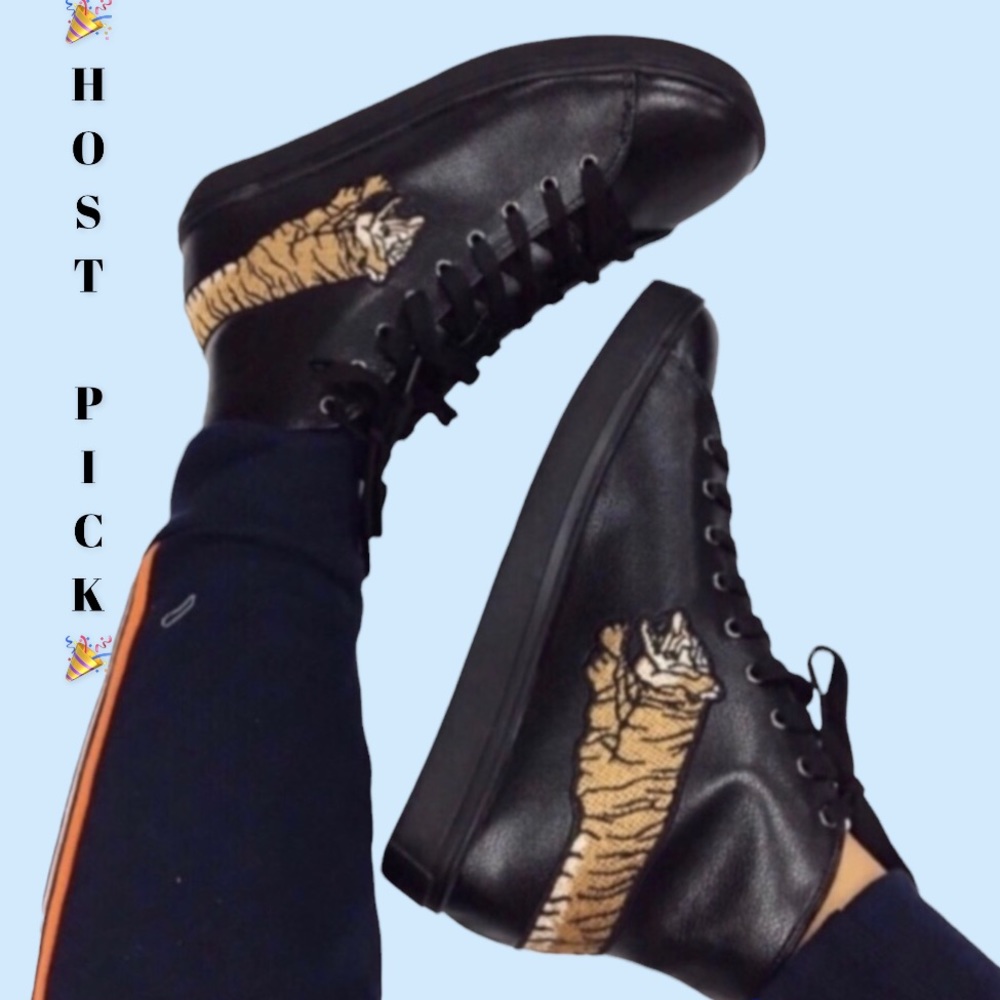 BLACK VEGAN LEATHER SPORTY TIGER SNEAKERS - Picture 1 of 7